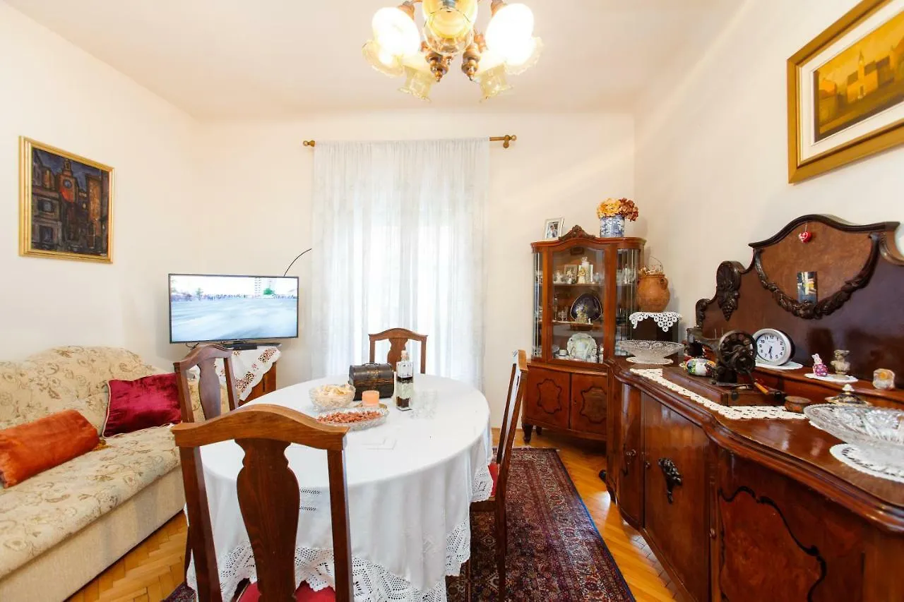 Apartment Dragana Kaštela